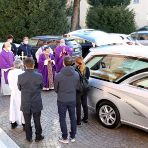 Esequie padre Francesco Pesenti 16 febbraio 2021 (Fotolive)