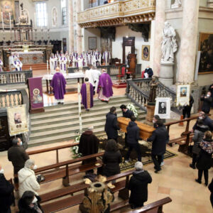 Esequie padre Francesco Pesenti 16 febbraio 2021 (Fotolive)
