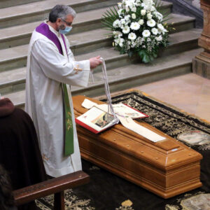 Esequie padre Francesco Pesenti 16 febbraio 2021 (Fotolive)