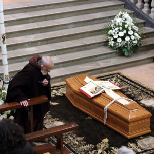 Esequie padre Francesco Pesenti 16 febbraio 2021 (Fotolive)