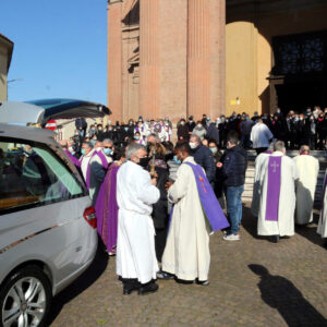 Esequie padre Francesco Pesenti 16 febbraio 2021 (Fotolive)